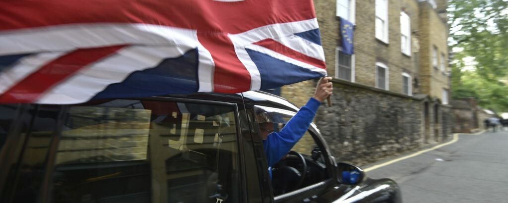 Cabbie flies Union flag on referendum day
